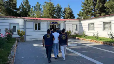 Diyarbakır'da jandarmadan kapsamlı operasyon Farklı suçlardan aranan 152 şüpheli yakalandı
