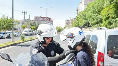 Diyarbakır'da TYT sınavı telaşı Yanlış okula giden adayları polis ekipleri yetiştirdi