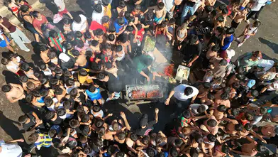 Diyarbakır'ın tarihi Anzele Parkı'nda yüzen çocuklar için 100 kilo ciğer pişirildi