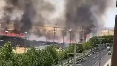 Bağlar Siverek Caddesi'nde korkutan yangın Otluk alandan yükselen dumanlar mahalleyi sardı