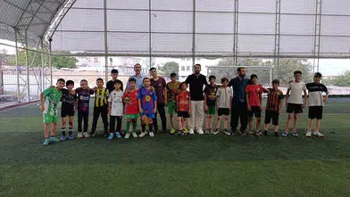 Dicle'de yaz Kur'an kurslarına giden 230 öğrenci halı sahada şampiyonluk için ter döküyor