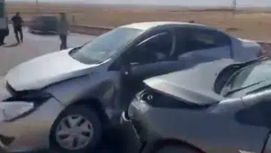 Silvan Kumluk mevkisinde trafik kazası İki otomobil çarpıştı, iki kişi yaralandı