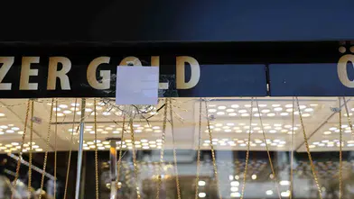 Diyarbakır Sur'da kuyumcu dükkanına şafak vakti saldırı Esnaf tedirginliği sürüyor