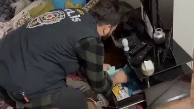 Diyarbakır merkezli siber şebekeye operasyon Acılı ailelere şantaj yapan 2 kişi tutuklandı