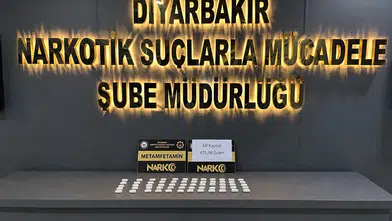 Diyarbakır'da narkotik operasyonu: İranlı şahsın midesinden 60 kapsül zehir çıktı