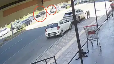 Diyarbakır Kayapınar'da feci kaza: Kapıya çarpan motosikletli kamyon altında kaldı
