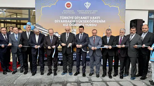 Diyarbakır'a yeni kız öğrenci yurdu: Kapısı törenle açıldı