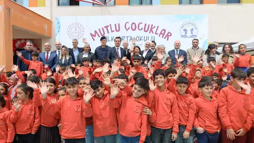 250 hayırsever destek verdi: Diyarbakır iki yeni okula kavuştu