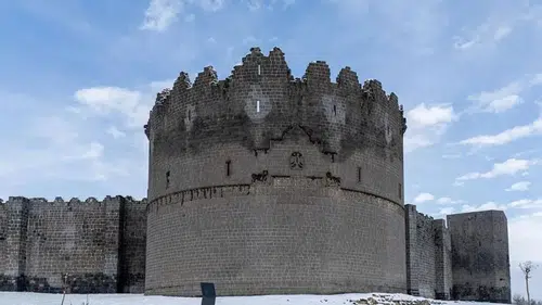 Diyarbakır’da sıcaklık 2 derece düşüyor: Güney ilçelerde yağış bekleniyor