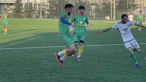 Yenişehir Belediyespor Bağcılar Sportif'e 11 gol attı: Zirveyi bırakmıyor