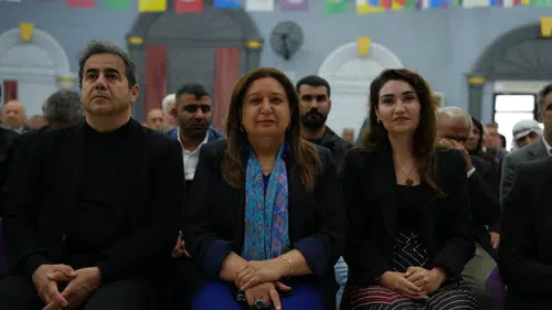 Sur Belediyesi Eşbaşkanları Olağanüstü Kongre'ye katıldı