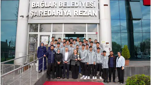 Bağlar Belediyespor Diyarbakır'da zirvede: Gözler Türkiye Şampiyonası'na çevrildi