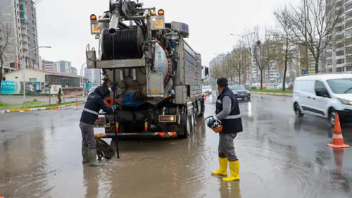 Diyarbakır’da  DİSKİ ekipleri sahada, 210 personel görevlendirildi