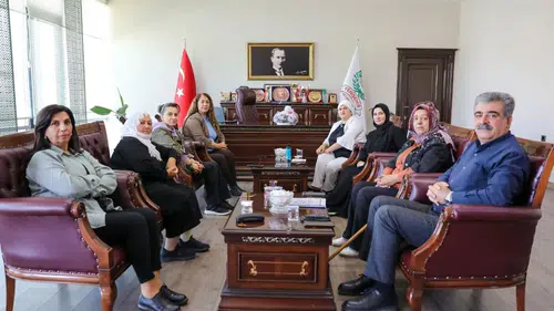 Kadınların söz ve karar hakkı Diyarbakır'da masaya yatırıldı: Özgürlükçü politika mesajı