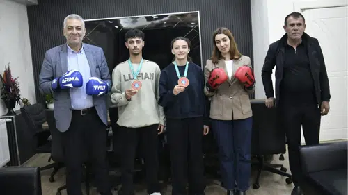 Kick Boks'ta Türkiye ikincisi ve üçüncüsü Diyarbakır'dan çıktı