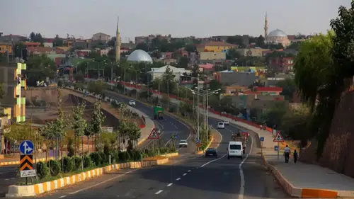Diyarbakır Çınar'da 3 okulun onarımı için ihaleye çıkılıyor: Tarih belli oldu