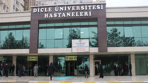 Diyarbakır'da profesöre şok suçlama: Bıçak parası iddiasıyla dava açıldı