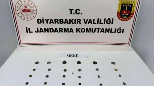Anadolu Mirası operasyonu: Diyarbakır'da tarihi objeler ele geçirildi