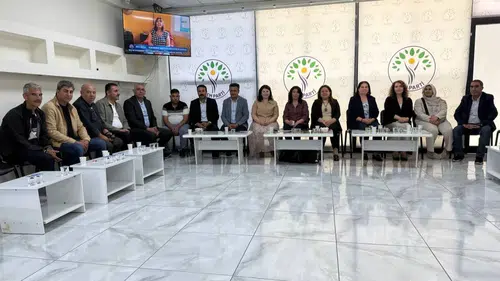 Diyarbakır'da DEM Partililer bayramlaştı: Vekiller ve Eşbaşkanlar katıldı