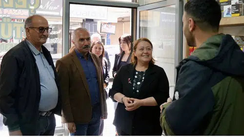 Diyarbakır'da esnafın sorunlarına çözüm arandı: Milletvekili ve Eşbaşkanlar ziyaret etti