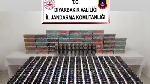 Diyarbakır'da kaçakçılara ağır darbe: 10 bin paket sigara, 8 bin adet gözlük ele geçirildi