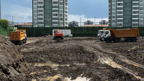 Amedspor'un tesisleri şantiyeye döndü: Çim saha için hummalı bir çalışma var