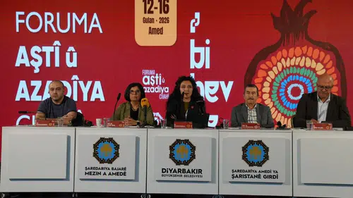 Diyarbakır'da barışın hukuki zemini konuşuldu: Kalıcı barış için toplumsal uzlaşı şart
