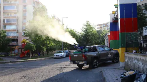 Diyarbakır’da 17 ilçede gece gündüz ilaçlama seferberliği: 290 personel, 69 araç sahada