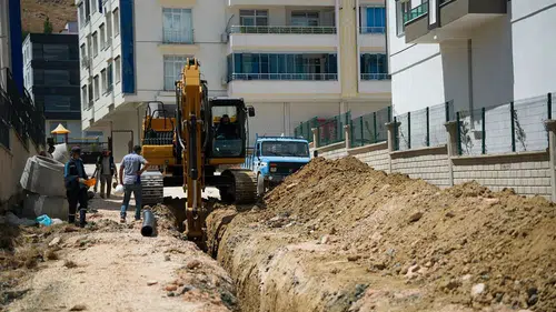 DİSKİ'den Ergani'de dev hamle: 350 metrelik hat döşeniyor