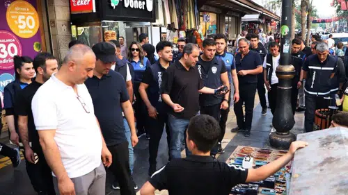 Diyarbakır'da zabıtalar sokağa kalabalık indi: Esnafa kritik uyarı yapıldı