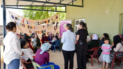 Diyarbakır'da kadına şiddetin dijital yüzü anlatıldı: Uzmanlar uyarıda bulundu