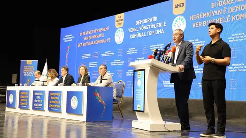 Bakırhan Diyarbakır'da kayyum uygulamalarını eleştirdi: Siyaset kurumunun ayıbı