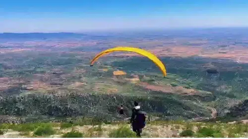Diyarbakır, Batman, Siirt ve Şırnaklı pilotlar buluştu: Cudi Dağı'nda adrenalin dolu uçuş