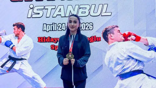 17 ülkeden 1200 sporcuyu geride bıraktı: Diyarbakırlı Nazlı Bozkurt dünya şampiyonu
