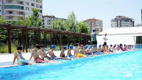 Diyarbakır'da ücretsiz yüzme kurslarına rekor başvuru: İşte katılacak kişi sayısı
