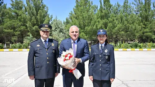 Diyarbakır'da mezuniyet sevinci yaşayan 360 polise Vali Zorluoğlu'ndan anlamlı öğüt