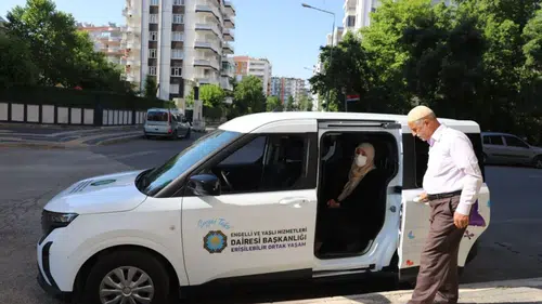 Diyarbakır'da Alo 153'ü arayanların imdadına yetişiyorlar: Enfeksiyon riskine son