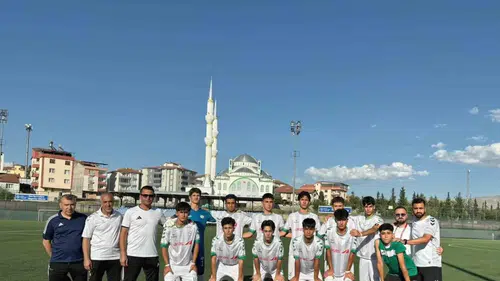 Diyarbakır DSi Spor U15 ekibi Türkiye şampiyonasında yarı final biletini kaptı