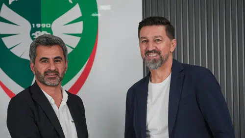 Amedspor'un yeni hocası Besnik Hasi kariyerindeki zirveyi Avrupa ekibinde yaptı