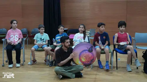 Diyarbakır'da çocuk yetişkin demeden yüzlerce kişiyi sanatla buluşturan adres