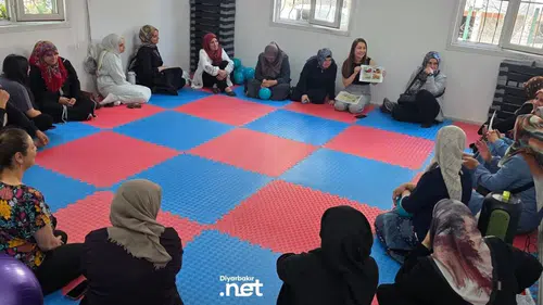Kayapınar'da pilates yapan kadınlara özel eğitim: Uzmanlardan kritik bilgiler