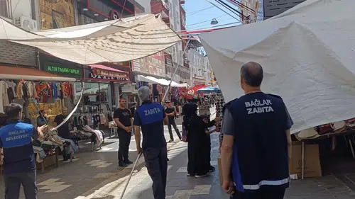 Diyarbakır'ın sokaklarında branda operasyonu: Tek tek söküldü