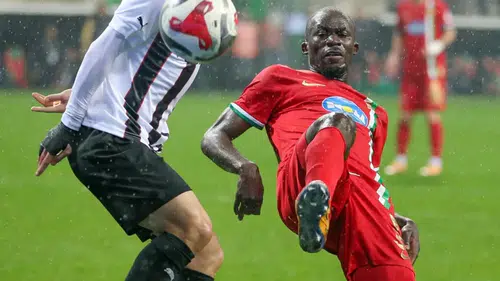 Afena-Gyan duygusal bir mesajla Amedspor'a veda etti: Taraftara özel parantez açtı