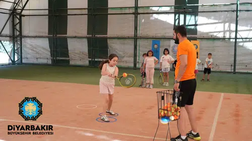 Diyarbakır'ın parlayan yıldızı tenis oldu: Ücretsiz kurslar devasa ilgiyle karşılandı