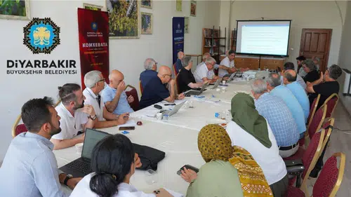 Diyarbakır'da Kürtçe için standart oluşturuluyor: 6 gün boyunca sürecek