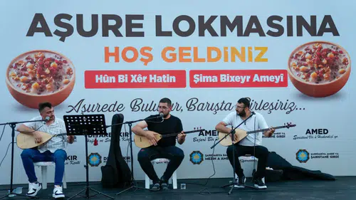 Diyarbakır'da Muharrem Ayı'nda 10 bin aşure dağıtıldı: Dayanışma ve barış mesajı verildi