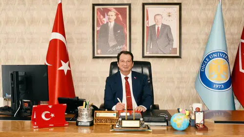 Diyarbakırlı şairin mirasına sahip çıkılıyor: Rektör Eronat 400 sayfalık eserin editörü oldu