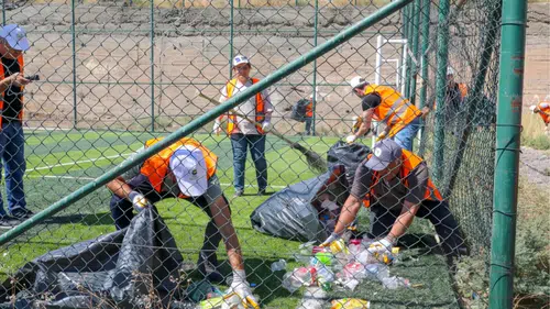 Diyarbakır'da sadece bir ilçede 4 ton atık toplandı, 300 kilo geri dönüştü