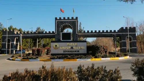 Dicle Üniversitesi'nde derslere TEKNOFEST ayarı: Başlangıç tarihleri değişti