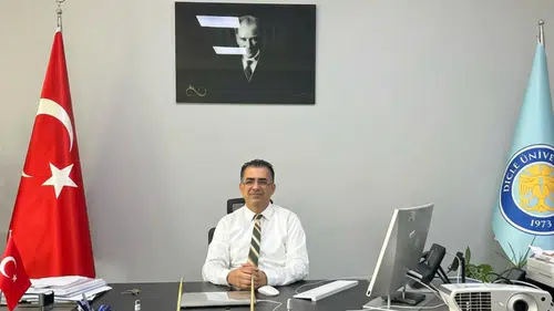 Dicle Üniversitesi'nin uzman isminden uyarı: Bebeklerde ağız bakımına hemen başlanmalı